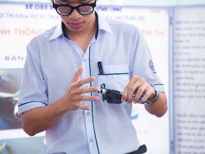 Ultrasonic smart glasses for vietnam’s impaired 